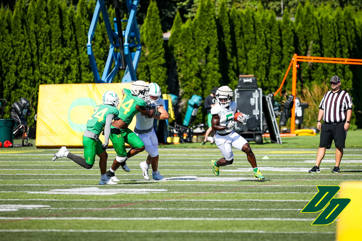 Sean Dollars led all Oregon running backs against Georgia with 33 rushing yards on four carries.